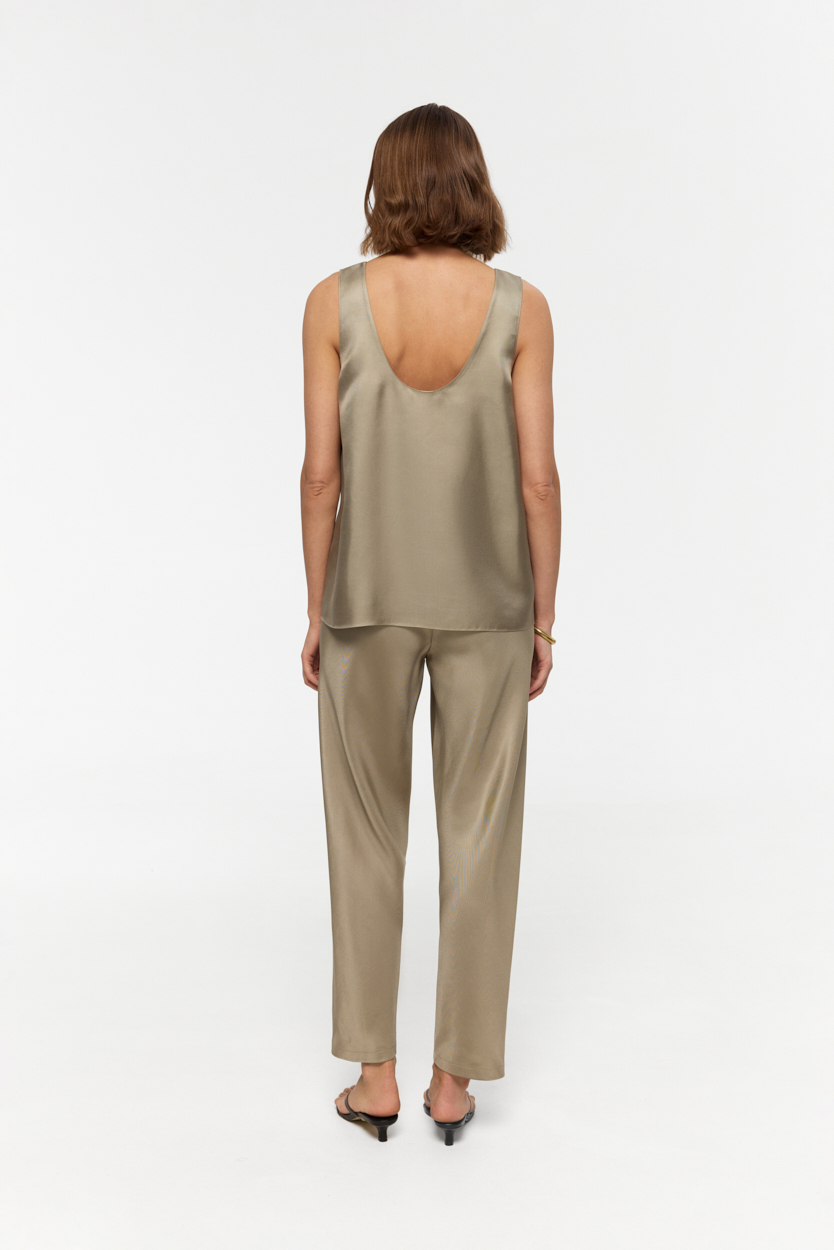 Donna Dusty-Sage tank top in silk twill