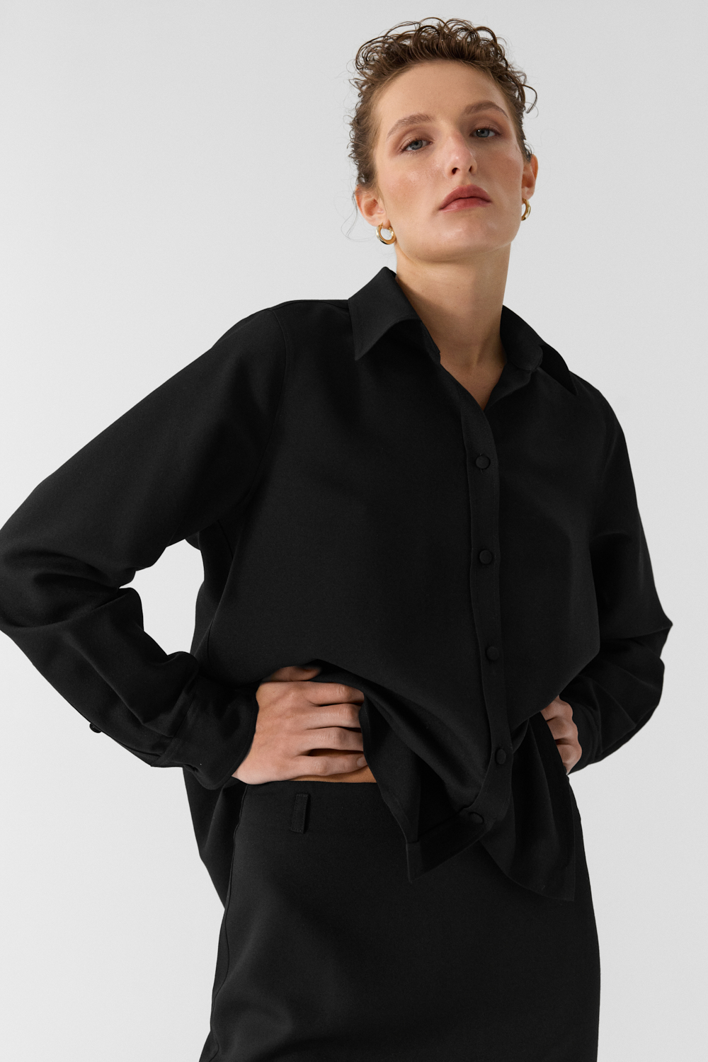 Jeanne Black classic shirt in Silk Cady